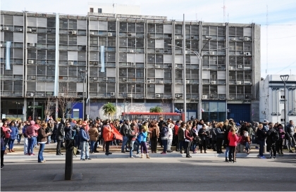 Docentes se movilizaron en Paraná: denunciaron persecución laboral y sindical y pidieron reabrir la discusión salarial