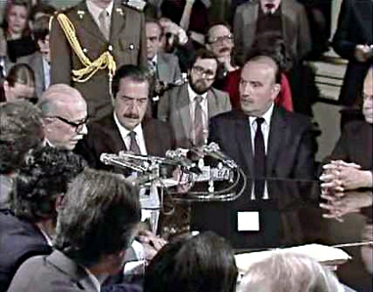 Raúl Alfonsín crea la Comisión Nacional sobre la Desaparición de Personas