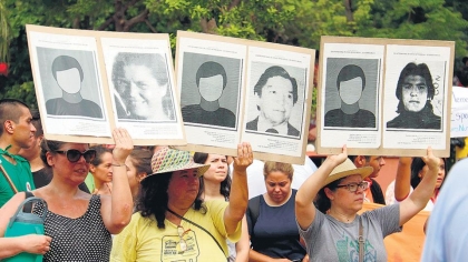 En Paraguay, es depuesto por un golpe el dictador Alfredo Stroessner