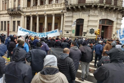 Trabajadores de ERSA movilizaron al Municipio en el cuarto día del paro de transporte