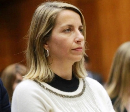 Laura Stratta sostiene que Macri permitió el aumento del dólar para después anunciar medidas electoralistas