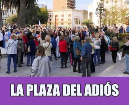 En Paraná, un centenar de militantes macristas se concentraron en la plaza principal