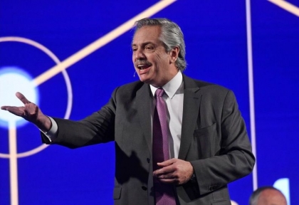 Industriales de la UIA aplaudieron a Alberto Fernández y mostraron desinterés por Macri