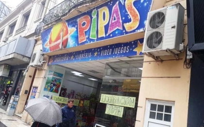 La crisis económica, provocada por Cambiemos, fuerza el cierre de comercios tradicionales de Paraná