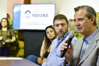Adán Bahl presentó el Consejo Social Paraná contra el hambre