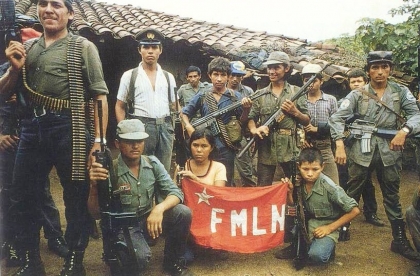 En El Salvador comienza la guerra civil con la ofensiva del Frente Farabundo Martí para la Liberación Nacional