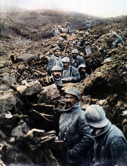 En Francia, en el marco de la Primera Guerra Mundial, comienza la prolongada Batalla de Verdún