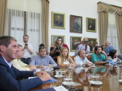 AGMER presentó la agenda de demandas que delineó el Plenario de Secretarios Generales