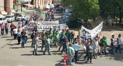 Marcha en Concepción del Uruguay contra de la posible reforma jubilatoria