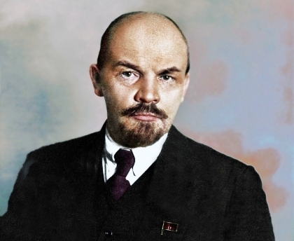 Lenin es víctima de un atentado