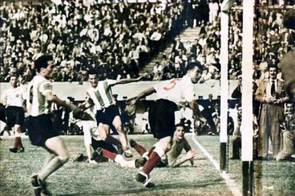 La Selección Argentina de Fútbol le gana por primera vez a la Selección Inglesa