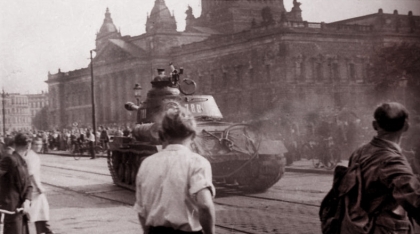 Sublevación obrera en Berlín de 1953 es violentamente reprimida por tanques soviéticos