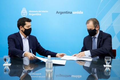 Gustavo Bordet firmó con el ministro del Interior, Wado De Pedro, el convenio para la pavimentación de la ruta 23