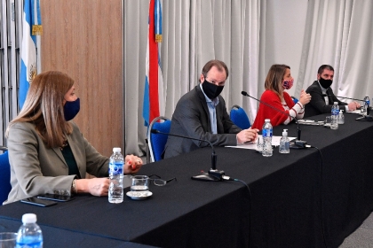 Gustavo Bordet proyecta un programa de obras y políticas públicas para el último trimestre