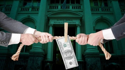 Los empresarios quieren que se corte el cupo mensual de u$s200 a los ahorristas y hacen 