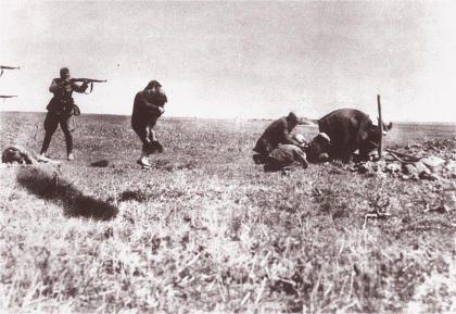 En el Rosh Hashaná, las SS nazis asesinan a todos los judíos de Vinnytsia (Ucrania)