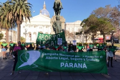 Pañuelazo virtual y concentración en Plaza 1º de Mayo por una urgente Ley del Aborto