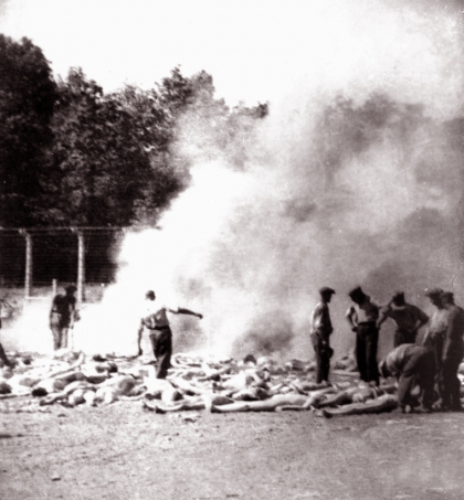 En Auschwitz, 250 prisioneras judías organizan un levantamiento, son capturadas y ejecutadas