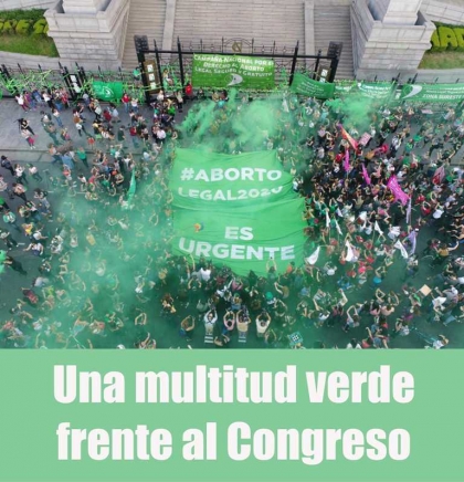 Una multitud verde frente al Congreso
