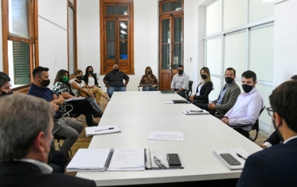 Paritarias en el Municipio de Paraná: los gremios ATE y SUOYEM aceptaron 12% y mínimo de $26.800