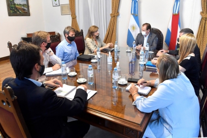 Gustavo Bordet reunió a su equipo ante los aumentos de coronavirus