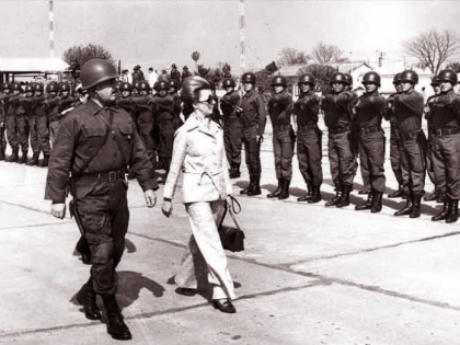 El gobierno de María Estela Martínez decide que el Ejército intervenga contra la guerrilla
