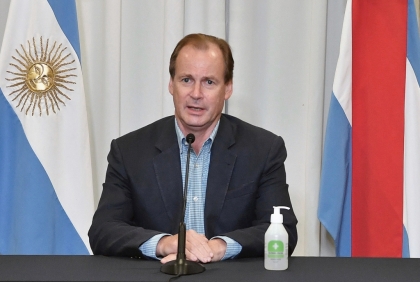 El gobierno de Bordet extendió horarios y aforos para la gastronomía y permite reuniones sociales en los domicilios