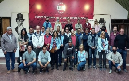 El radicalismo de Paraná constituyó su comité de campaña