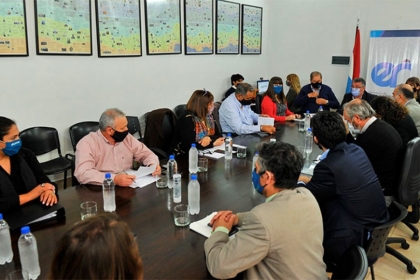 El gobierno provincial y los sindicatos de empleados estatales negocian aumentos