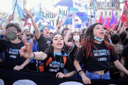 Militantes y organizaciones sociales volvieron a llenar la Plaza de Mayo 
