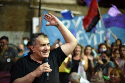 José Cáceres le organizó un acto peronista a los candidatos del Frente de Todos