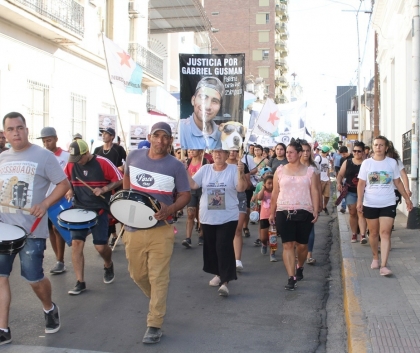 En Paraná también hubo Marcha de la Gorra