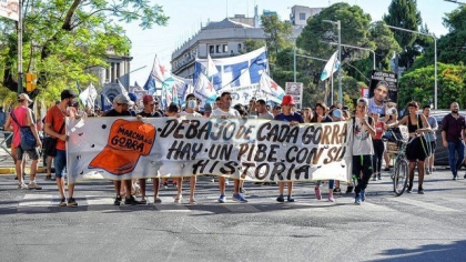 En Paraná también hubo Marcha de la Gorra