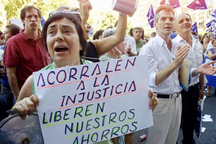 El Corralito: medida urgente y transitoria por 90 días que demolió el gobierno de la Alianza