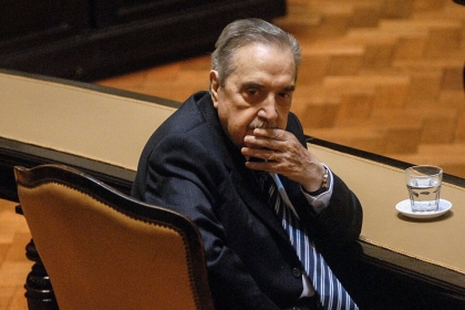 Alfonsín, el demócrata que puso a los criminales de la dictadura frente a los jueces