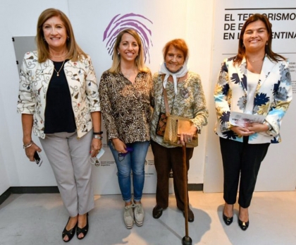 Huésped de Honor: Laura Stratta entregó un reconocimiento a Taty Almeida