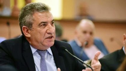 En la pelea entre Alberto y Cristina, ¿cómo se definirá Gustavo Bordet?