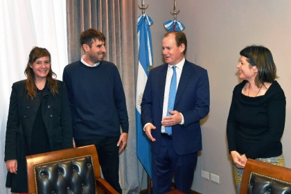 Gustavo Bordet gestiona y coordina políticas culturales para Entre Ríos
