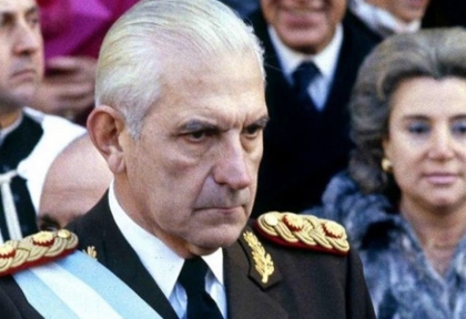 La dictadura militar se quiebra y llama a elecciones