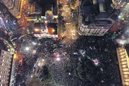 Repudio masivo a la Corte Suprema en Plaza de Mayo por el 2 por 1 a los genocidas