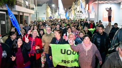 Gustavo Guzmán presentó su lista de concejales por el PJ en Paraná