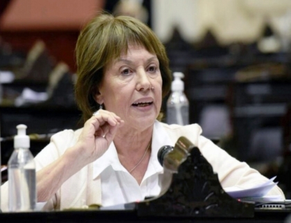 Blanca Osuna: Si hay algo que la Ley Ómnibus plantea es una impugnación a la democracia