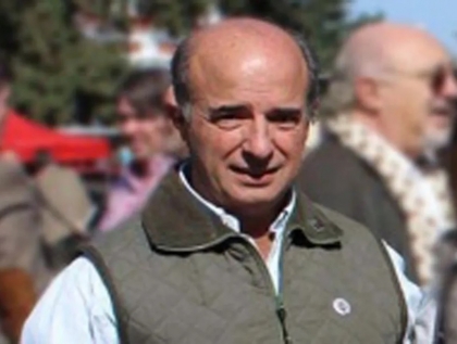 Beltrán Benedit le avisa a Frigerio que tiene que hincarse ante Milei