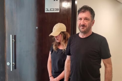 El tránsfuga Kueider y su secretaria todo terreno fueron desalojados del lujoso departamento donde cumplían prisión domiciliaria