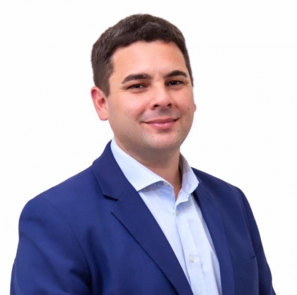 Gustavo Bastian diferencia al peronismo del tránsfuga Kueider, aliado de los libertarios