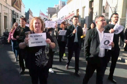 La Intersindical se movilizó en defensa de IOSPER: Debe seguir siendo solidario