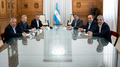 Frigerio, gobernador alcahuete de Milei, sólo se trajo promesas de su reunión en Casa Rosada