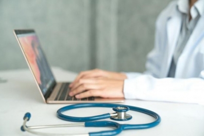 Denuncian ataques a la salud laboral de docentes entrerrianos y cuestionan auditorías médicas