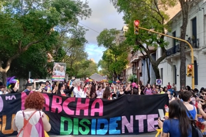 Contra el avance de los discursos de odio, la Marcha del Orgullo en Paraná tuvo importante convocatoria