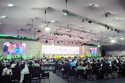 Enríquez: Vamos a repetir con voz muy alta: el Paraná, nuestro río, no se vende, se defiende